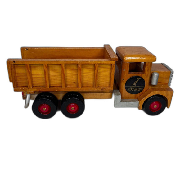 Wooden Dump Truck "Heron Bay" Logo w/ Heron Pic -  Rolls and Bed Lifts - Picture 11 of 14